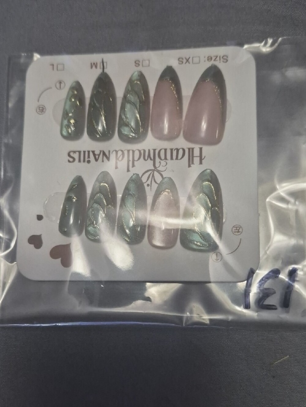Fake Nails - Picture 4 of 10